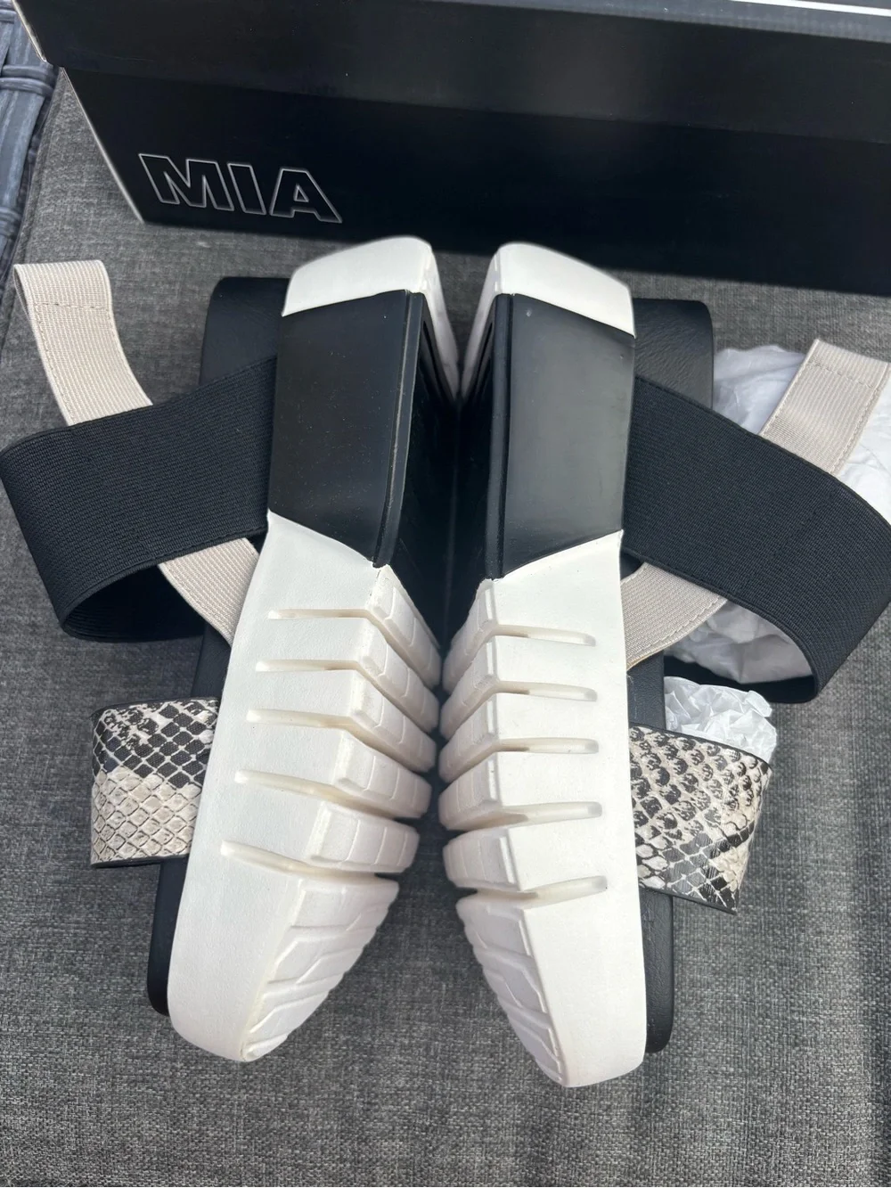 New Mia Amelia Platform Sandals